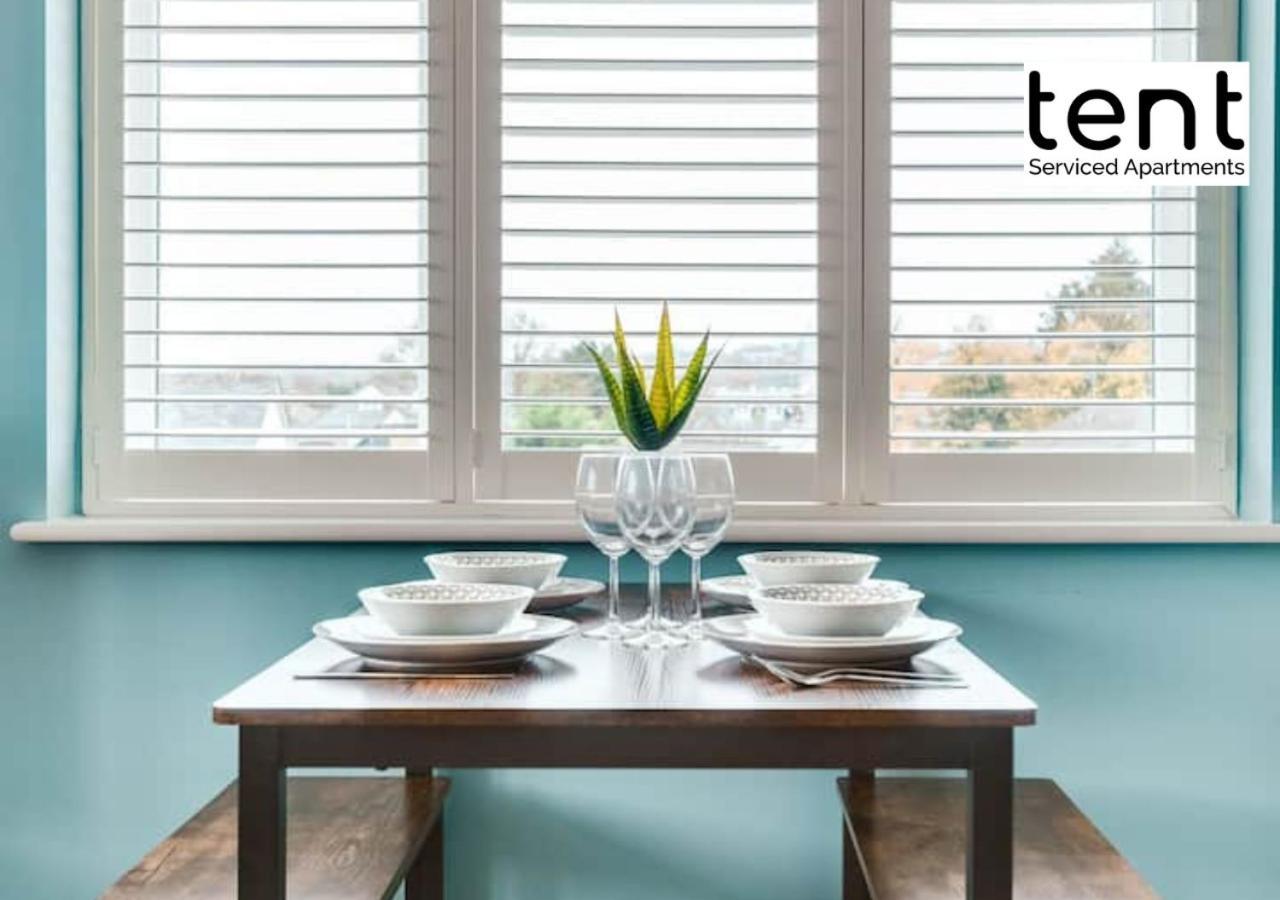 Stylish 1 Bed Apt , Central , Pkg, Perfect For Long Stays Egham Εξωτερικό φωτογραφία